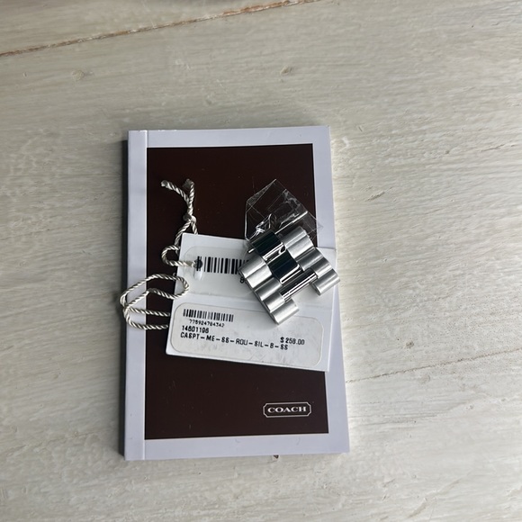 Coach Signature Women's Stainless Steel Quartz Bracelet Watch 14501196 - Picture 3 of 6